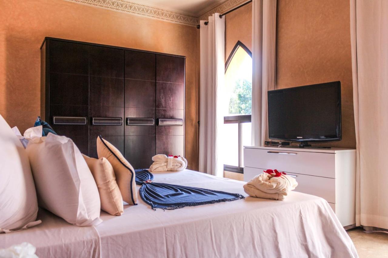 Magnificent Villa "Golf Amelkis" マラケシュ エクステリア 写真